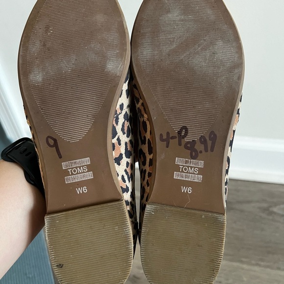 TOMS Women’s Julie Desert Tan Leopard Flats Size 6 - Picture 5 of 10